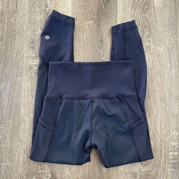 Lululemon All The Right Places Crop II *23" True Navy - Size: 2 - Picture 8 of 8